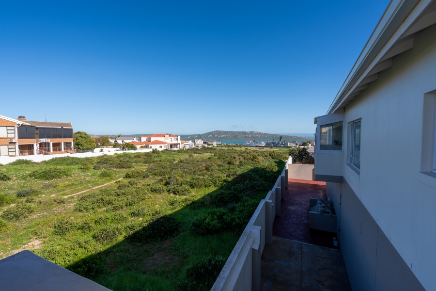 4 Bedroom Property for Sale in Myburgh Park Western Cape